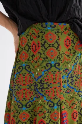 Kira-Rock mit Renda-Print
