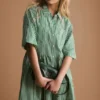 Langes Leinenkleid