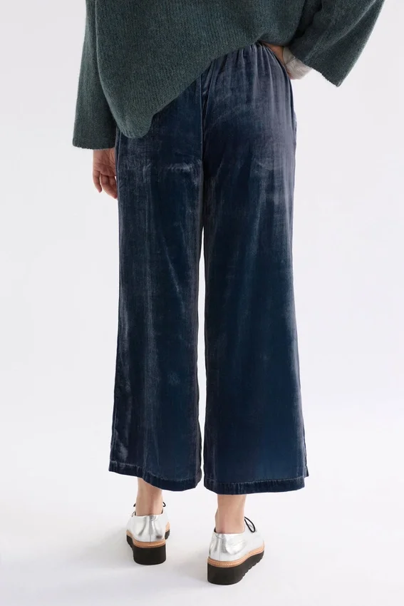 Suuri-Hose mit weitem Bein Suuri-Hose mit weitem Bein